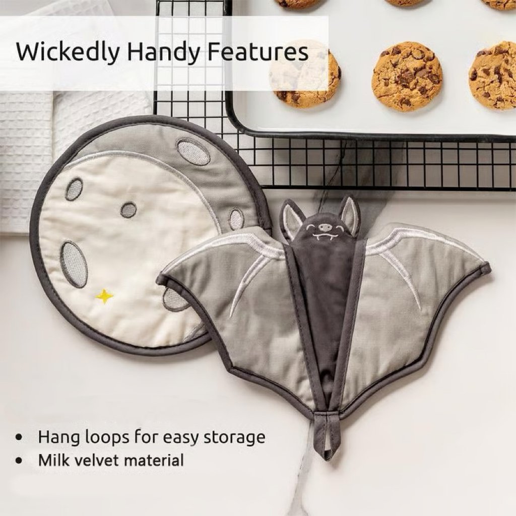 š„š¦Batlicious Oven Mitts & Pot Holders Set