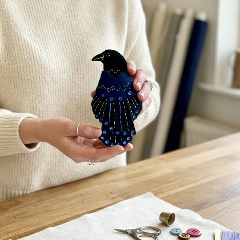 🧵✨🖤“Raven's Keepsake – Guardian of Stitches”– Keep Needles & Scissors Organized with Magical Style! 🐦🔮