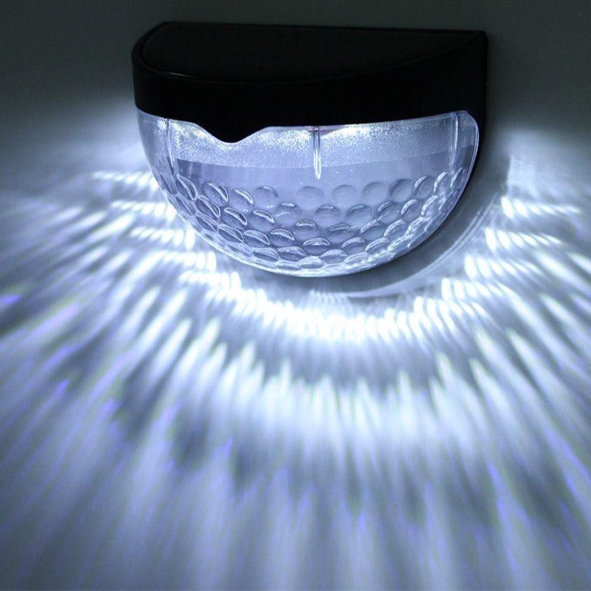 Solcellslampa för Utomhusbruk – Väggmonterad LED-belysning med Sensor för Trädgård, Staket och Uppfart – IP65 Vattentät & Miljövänlig – 6 LED