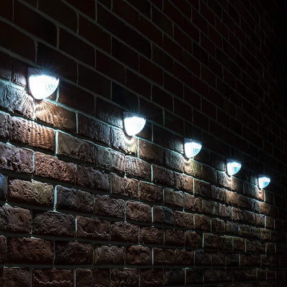 Solcellslampa för Utomhusbruk – Väggmonterad LED-belysning med Sensor för Trädgård, Staket och Uppfart – IP65 Vattentät & Miljövänlig – 6 LED