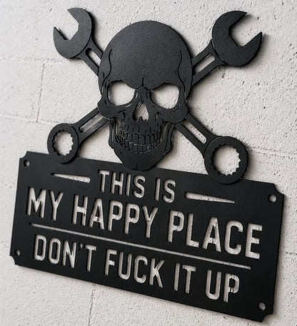💀🛠️ Väggkonstskylt i metall med texten "This Is My Happy Place"🔥
