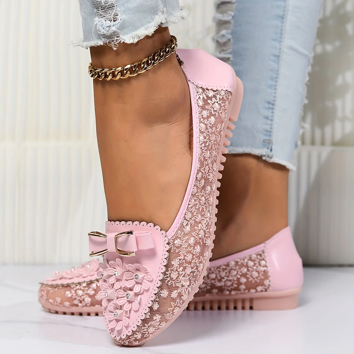 Eleganta, andningsbara sandaler i spets för damer