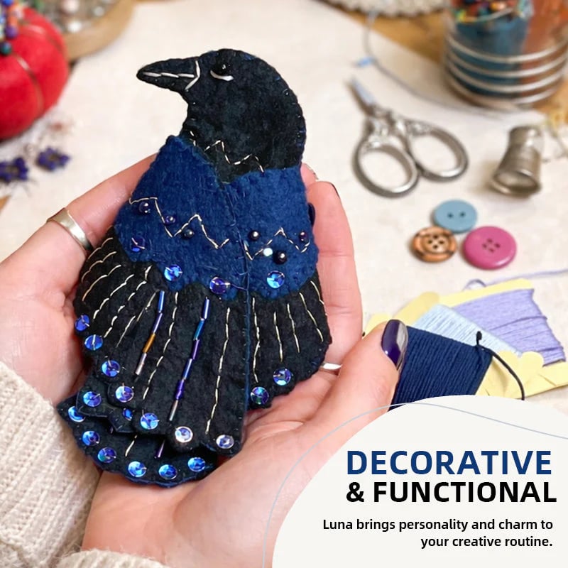 🧵✨🖤“Raven's Keepsake – Guardian of Stitches”– Keep Needles & Scissors Organized with Magical Style! 🐦🔮