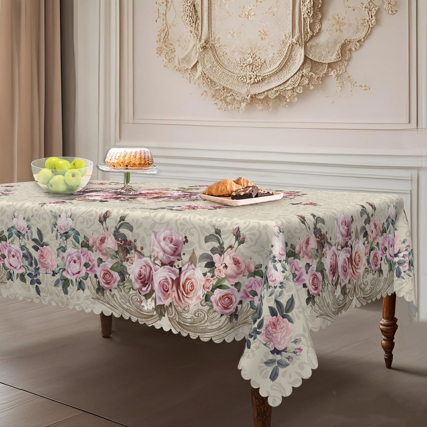 Blommig bordsduk - fläckbeständig!