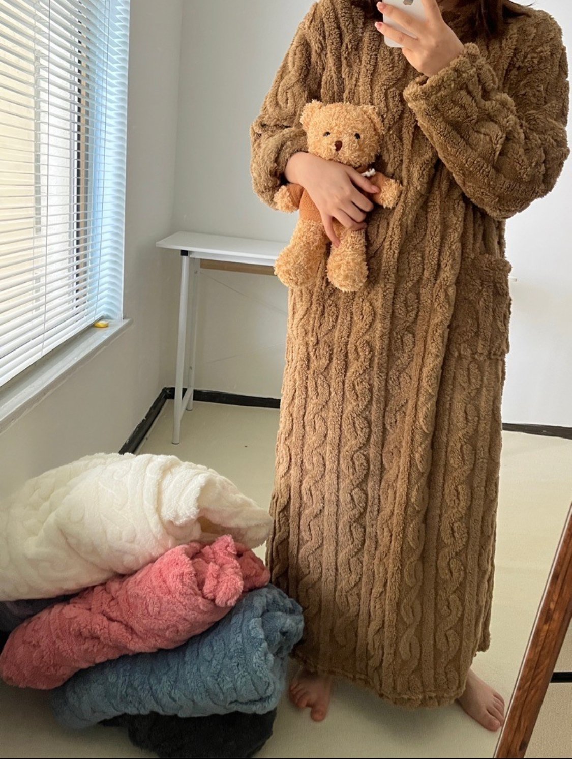 💟En varm present🎀Vinterkläder i korallrosa sammet🔥