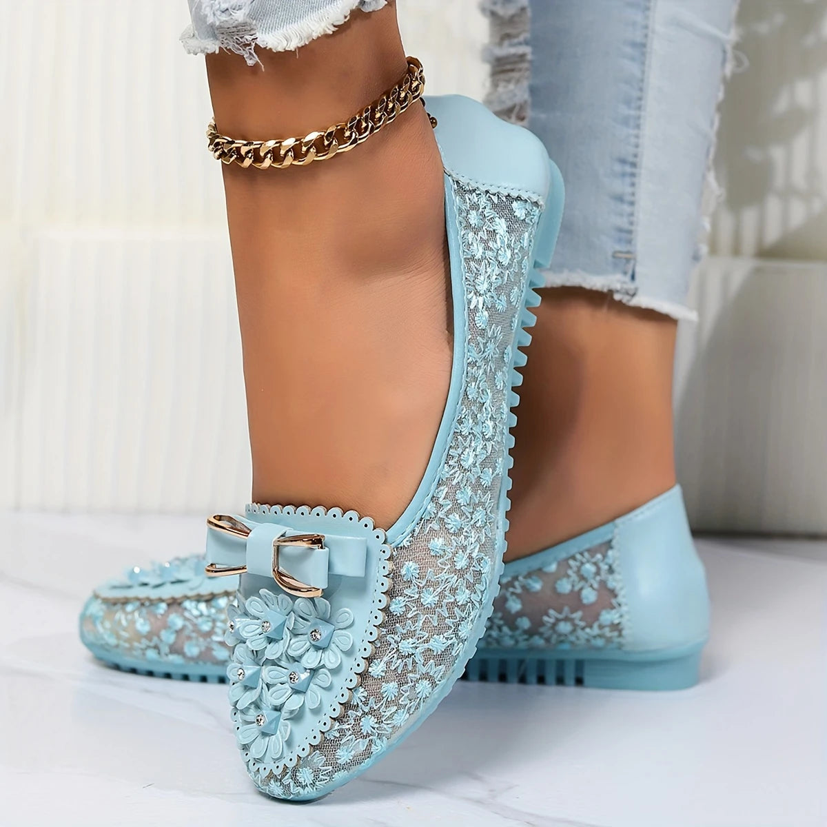 Eleganta, andningsbara sandaler i spets för damer