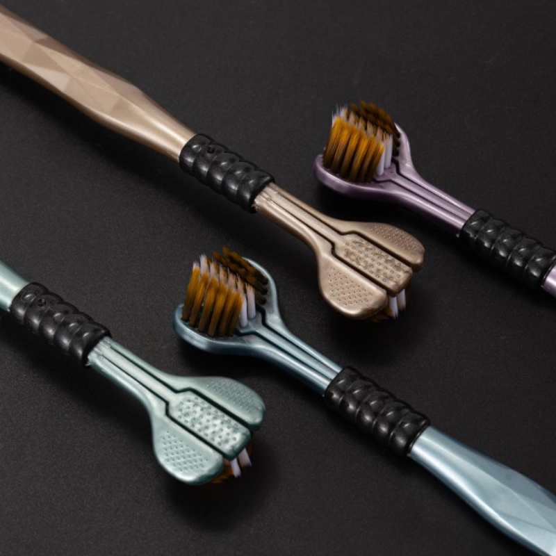 Dagens rabatt🎈 Tri-Huvud Multivinkel Rengöringstandborste