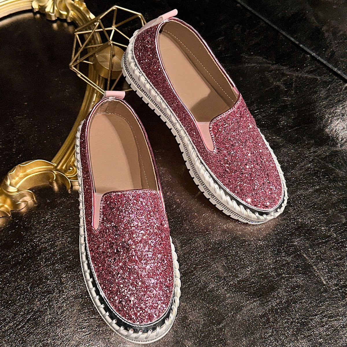Bekväma slip-on-skor för kvinnor
